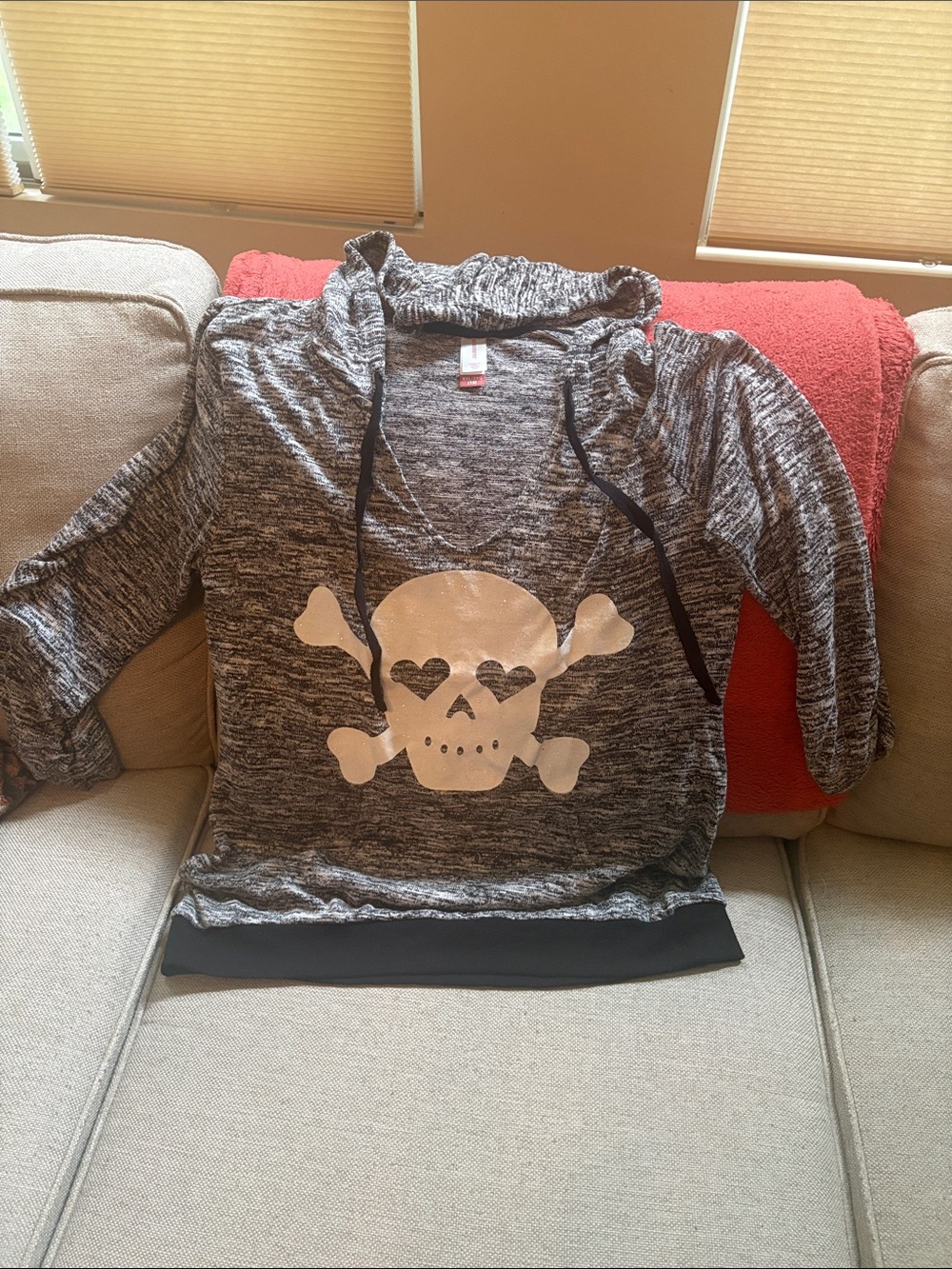No Boundaries Gray Hooded Sweatshirt with Metallic Skull Graphic